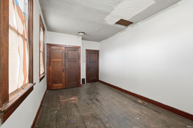 3117 Monroe Street, Fort Wayne, IN 46806