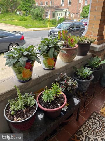 2864 KENTUCKY AVE, Baltimore, MD 21213