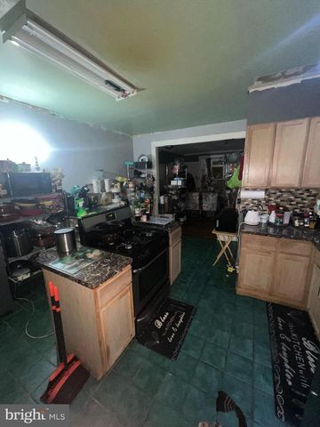 2864 KENTUCKY AVE, Baltimore, MD 21213