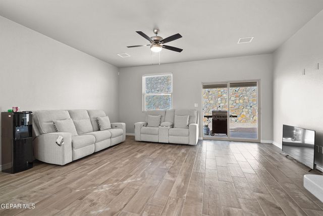 7437 Schweitz Court, El Paso, TX 79911