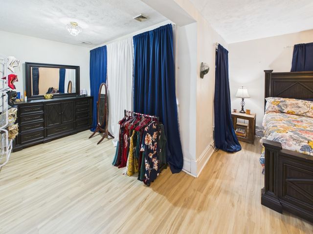 229 6th Avenue, Huntington, WV 25701