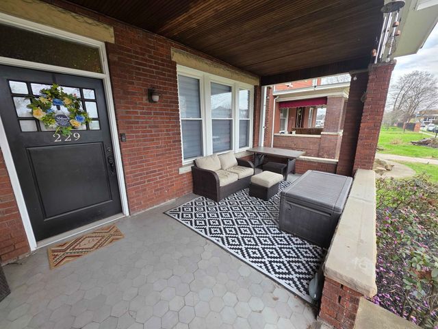 229 6th Avenue, Huntington, WV 25701