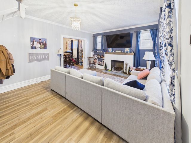 229 6th Avenue, Huntington, WV 25701