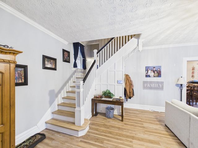 229 6th Avenue, Huntington, WV 25701