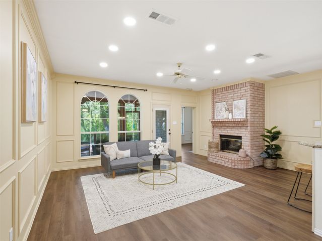 2605 Hidden Ridge Drive, Arlington, TX 76006