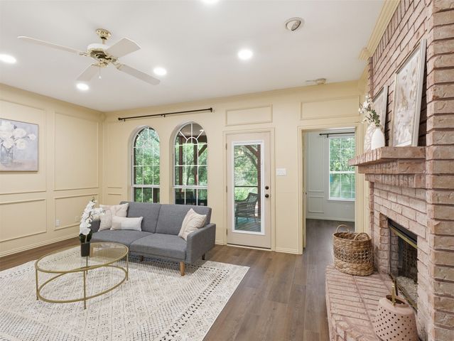 2605 Hidden Ridge Drive, Arlington, TX 76006