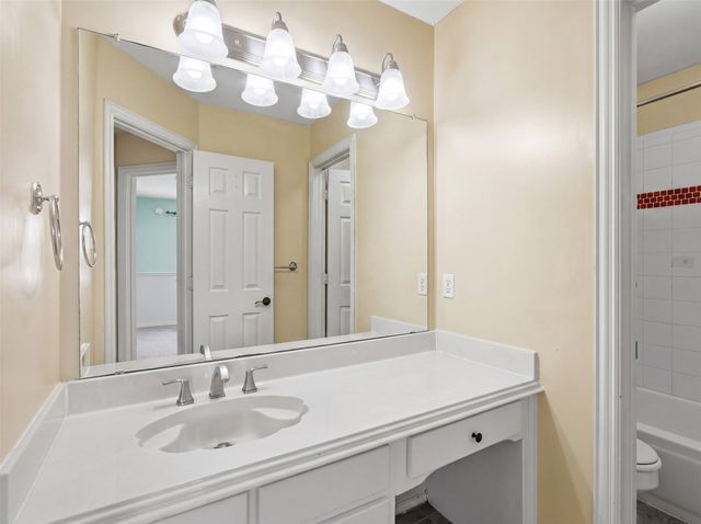 2605 Hidden Ridge Drive, Arlington, TX 76006