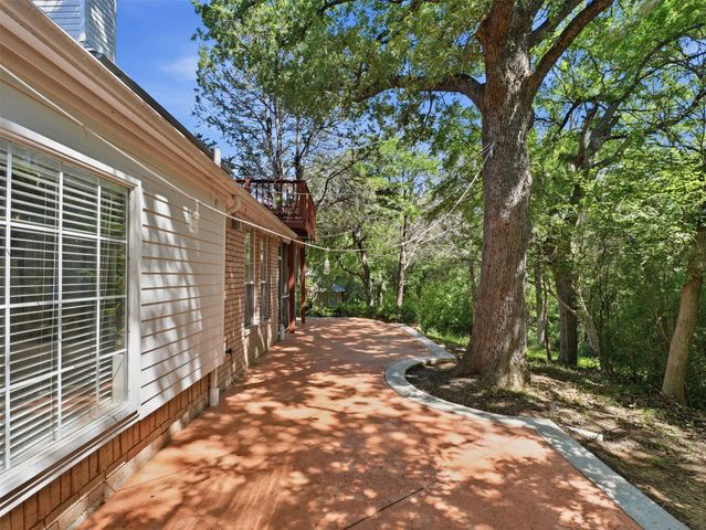 2605 Hidden Ridge Drive, Arlington, TX 76006