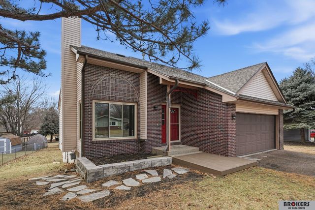 6121 Fleetwood Street, Lincoln, NE 68516