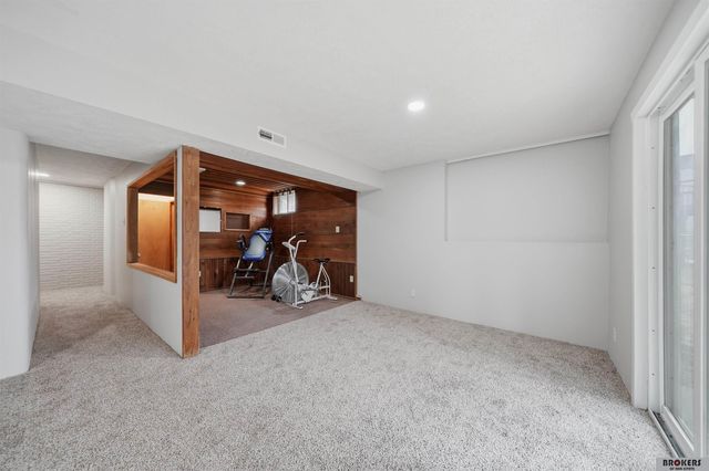 6121 Fleetwood Street, Lincoln, NE 68516