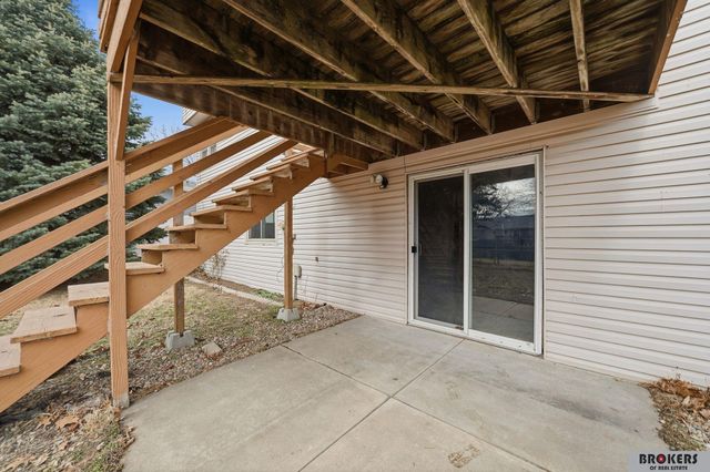 6121 Fleetwood Street, Lincoln, NE 68516