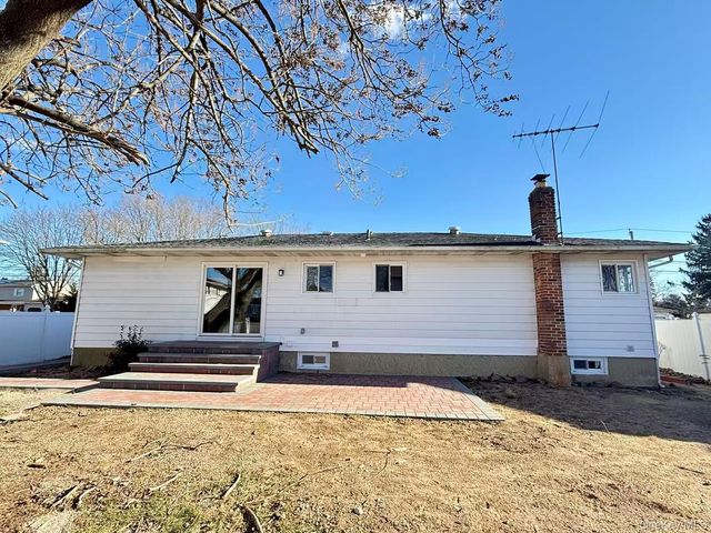 150 Scott Avenue, Deer Park, NY 11729