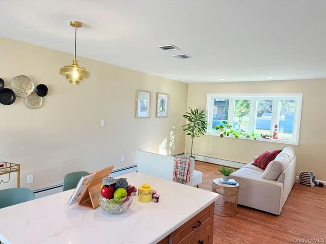 150 Scott Avenue, Deer Park, NY 11729