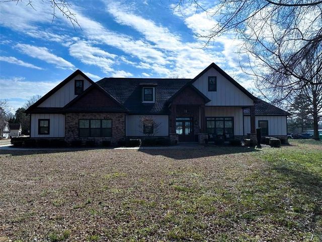 107 Dawn Drive SE, Calhoun, GA 30701