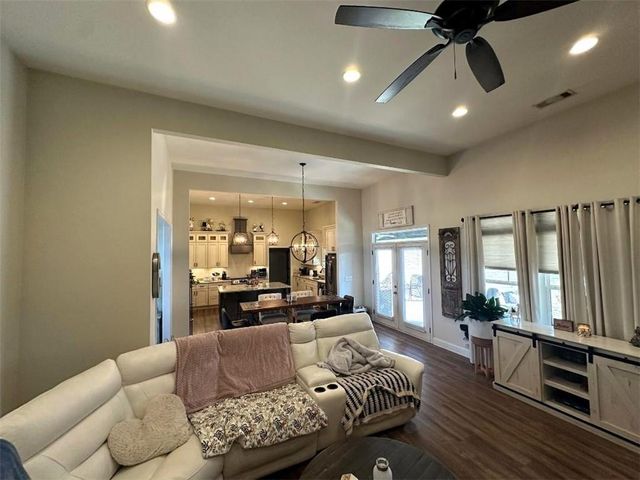 107 Dawn Drive SE, Calhoun, GA 30701