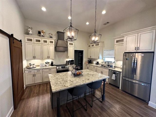 107 Dawn Drive SE, Calhoun, GA 30701