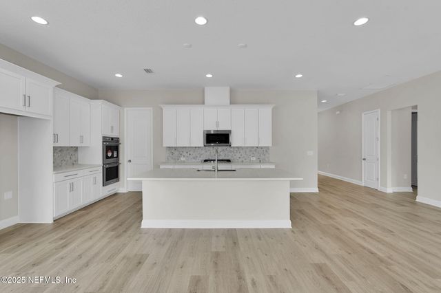 323 SAWGRASS Drive, Yulee, FL 32097