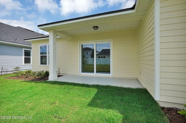 323 SAWGRASS Drive, Yulee, FL 32097