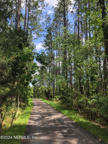 323 SAWGRASS Drive, Yulee, FL 32097