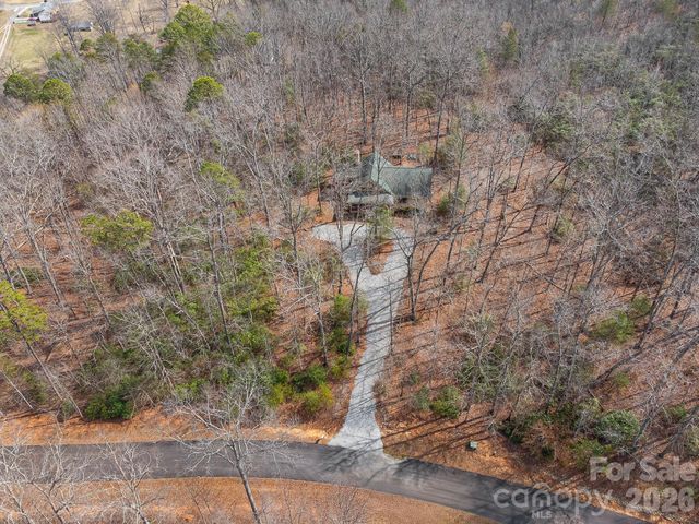 240 Ravenswood Drive, Marion, NC 28752