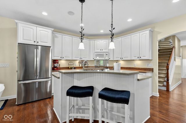 1724 E Greyhawk Way, Greenfield, IN 46140