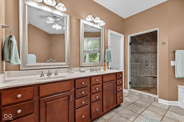 1724 E Greyhawk Way, Greenfield, IN 46140