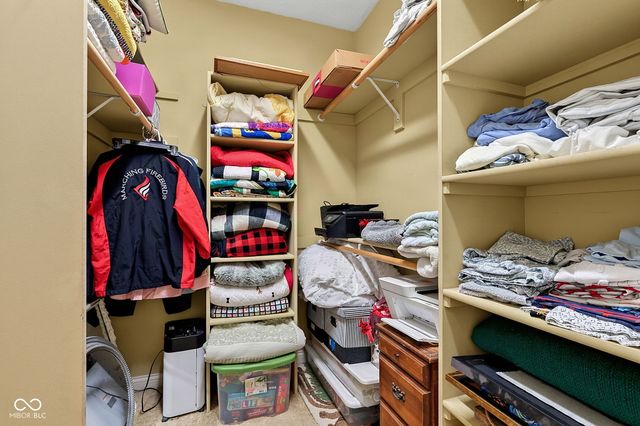 1724 E Greyhawk Way, Greenfield, IN 46140