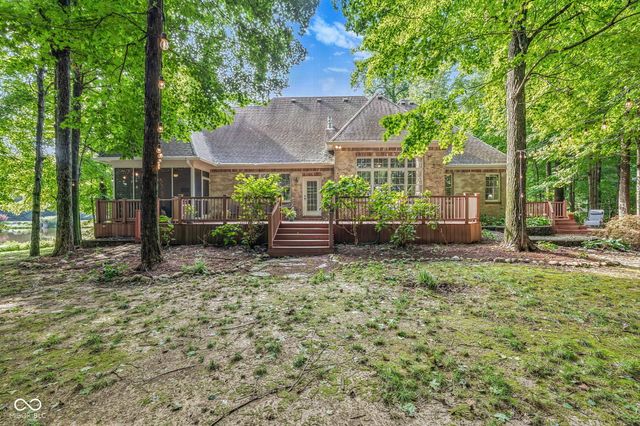 1724 E Greyhawk Way, Greenfield, IN 46140