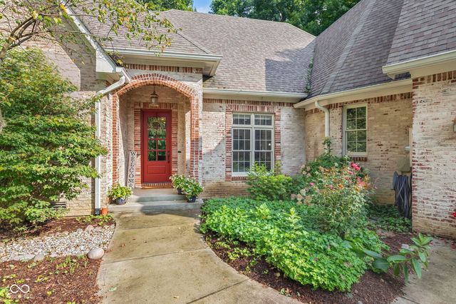 1724 E Greyhawk Way, Greenfield, IN 46140