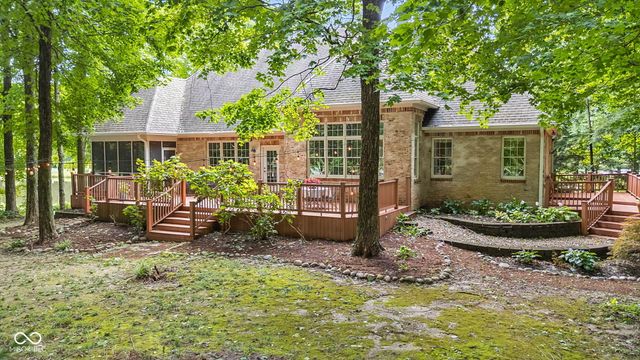 1724 E Greyhawk Way, Greenfield, IN 46140