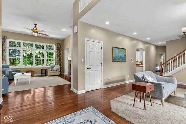 1724 E Greyhawk Way, Greenfield, IN 46140