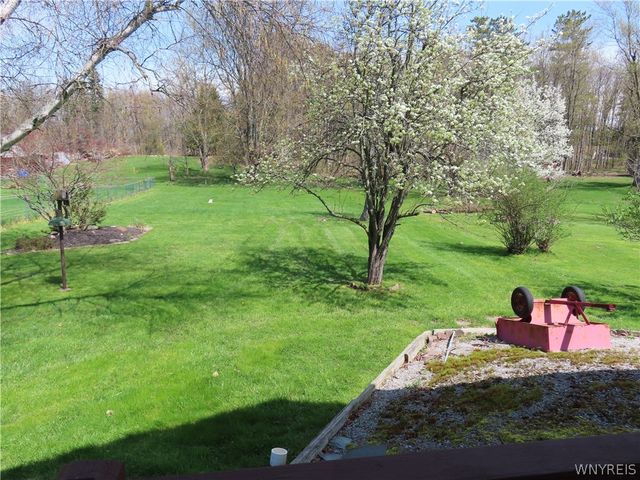 5588 Seneca Street, West Seneca, NY 14224
