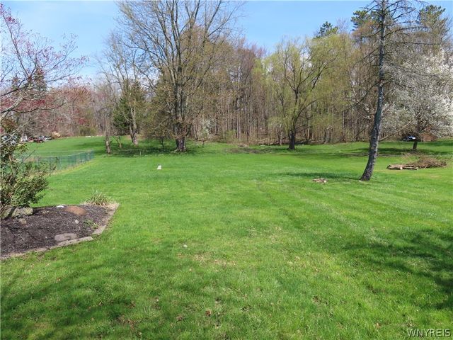 5588 Seneca Street, West Seneca, NY 14224