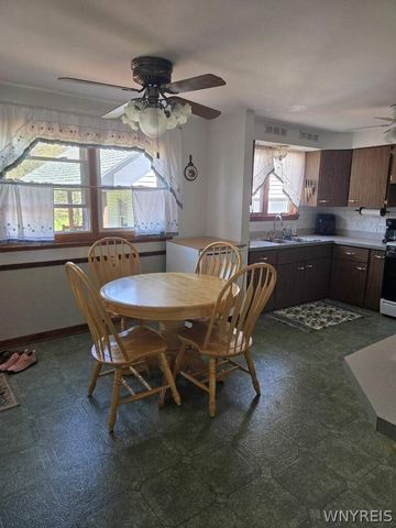 5588 Seneca Street, West Seneca, NY 14224