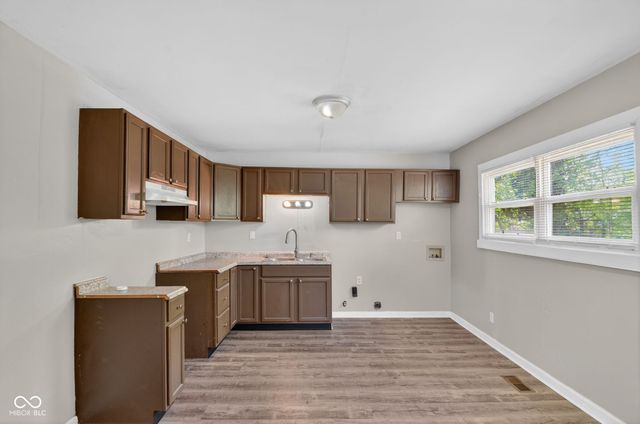 4002 N Mitthoefer Road, Indianapolis, IN 46235