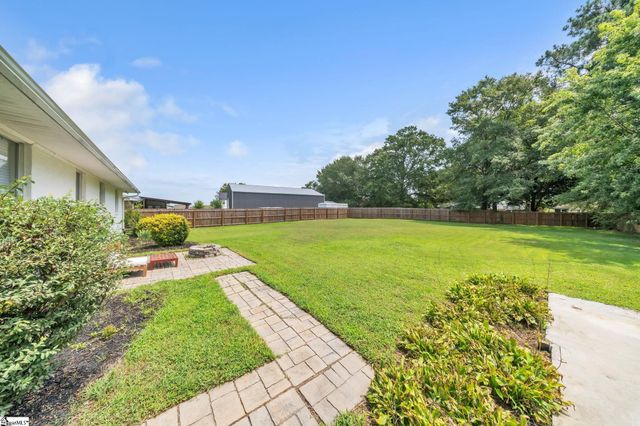 102 Dianne Avenue, Simpsonville, SC 29681