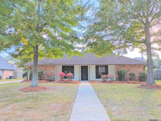 9572 Kevel Dr, Baton Rouge, LA 70810