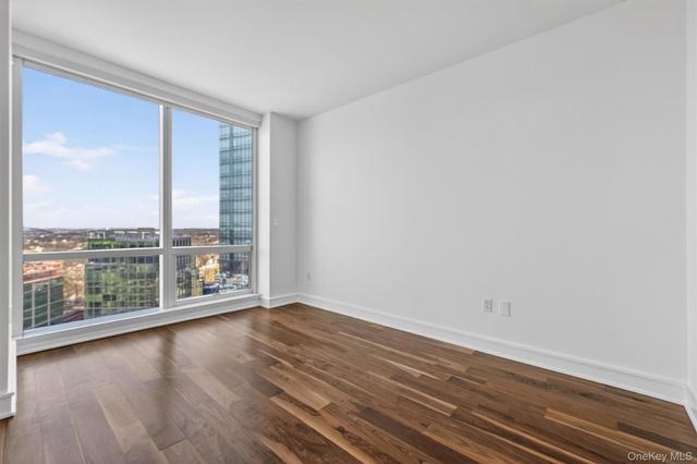 1 Renaissance Square V4E, White Plains, NY 10601