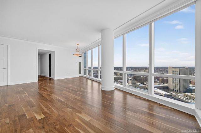 1 Renaissance Square V4E, White Plains, NY 10601