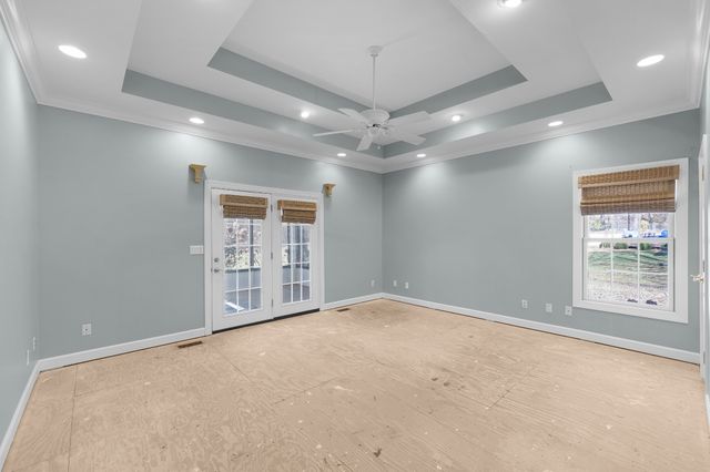 230 Krista Cv, Paris, TN 38242