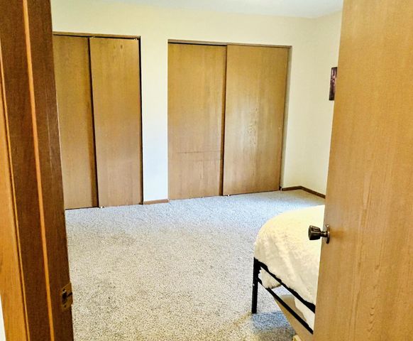 7675 142nd Street W 215, Apple Valley, MN 55124