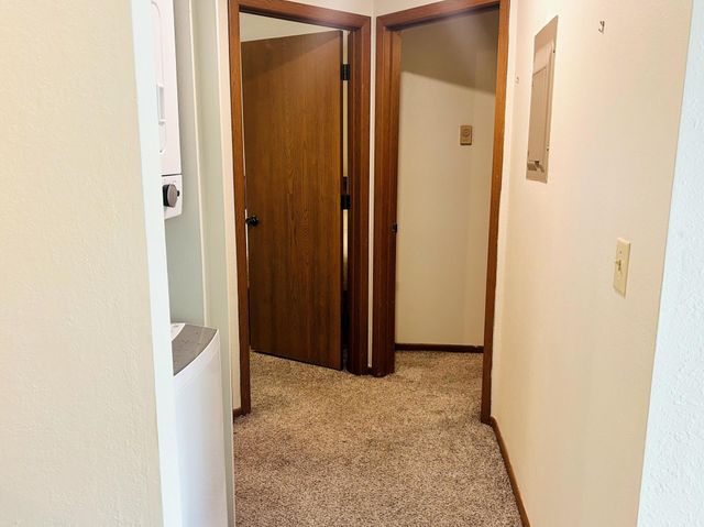 7675 142nd Street W 215, Apple Valley, MN 55124