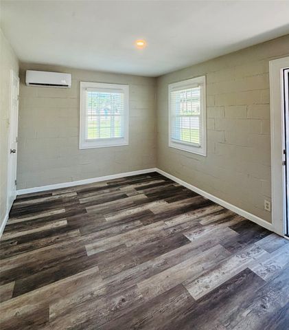 260 S CORINTH Street 260, Dallas, TX 75203