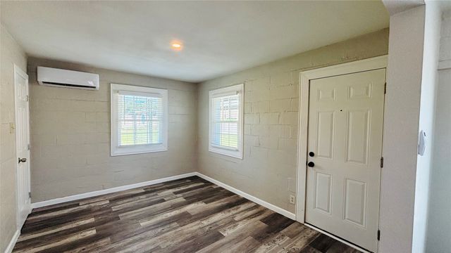 260 S CORINTH Street 260, Dallas, TX 75203