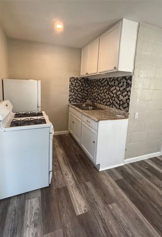 260 S CORINTH Street 260, Dallas, TX 75203