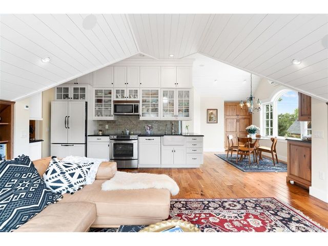 3166 Juniper Ct, Golden, CO 80401