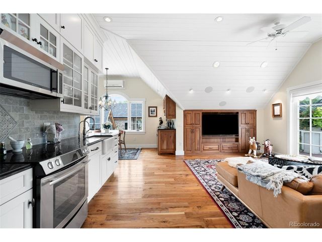 3166 Juniper Ct, Golden, CO 80401