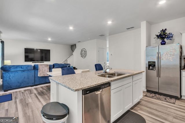 289 Pond Court, Hoschton, GA 30548