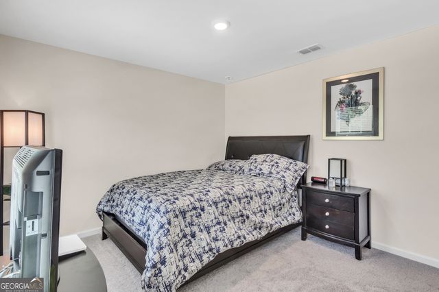 289 Pond Court, Hoschton, GA 30548