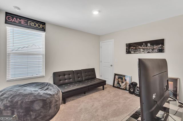 289 Pond Court, Hoschton, GA 30548